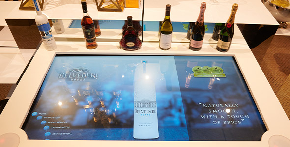 MOËT HENNESSY - Vinexpo stand - ELBA Group - fabricant PLV Luxe
